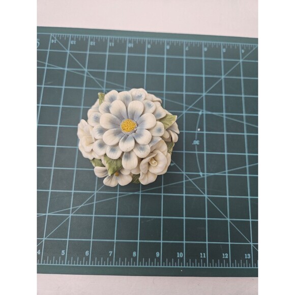 Porcelain Floral Basket Trinket Flower 4 in x 4 in - Picture 2 of 6